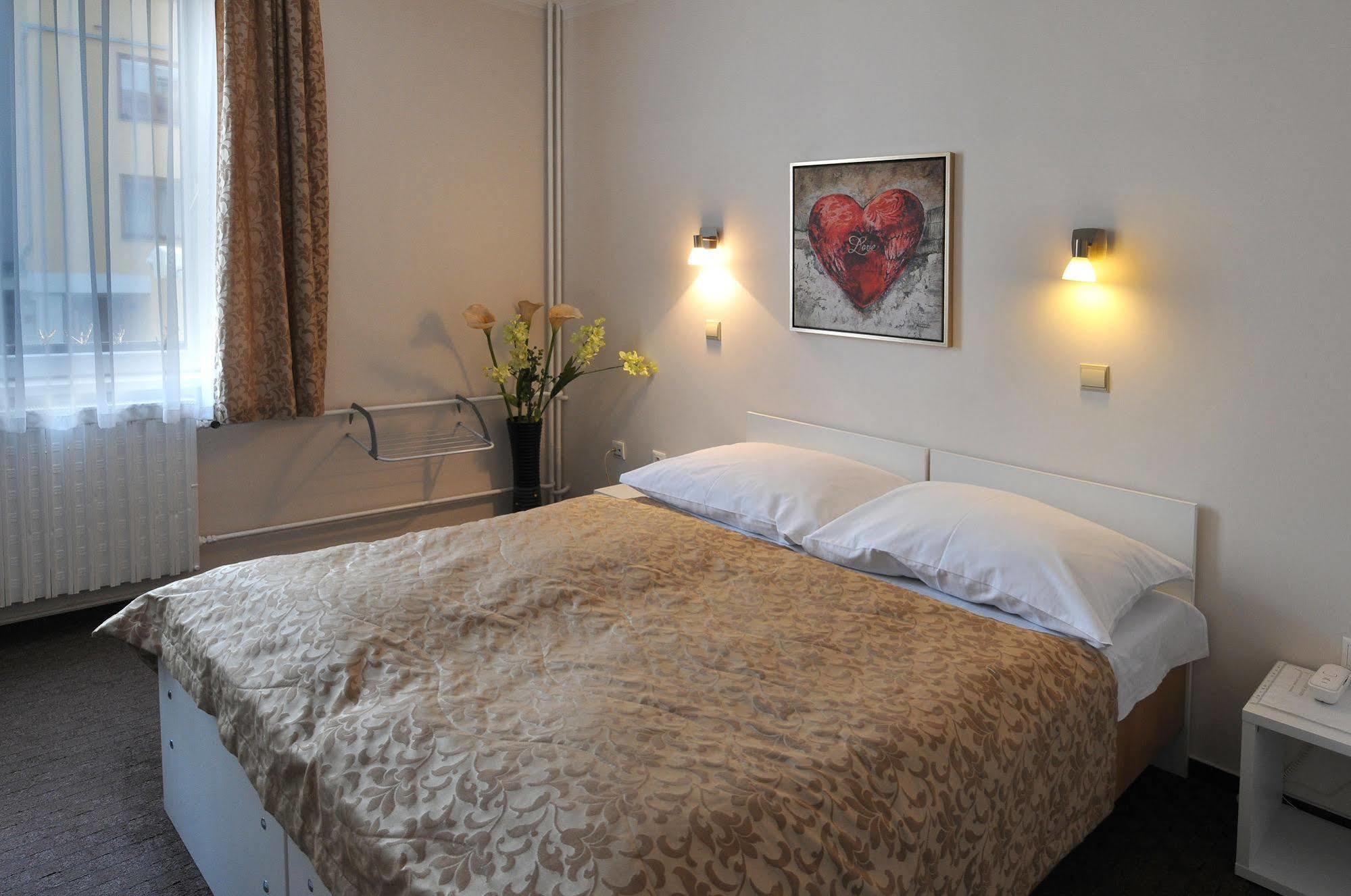 Hotel Wilhelm Prague Ngoại thất bức ảnh